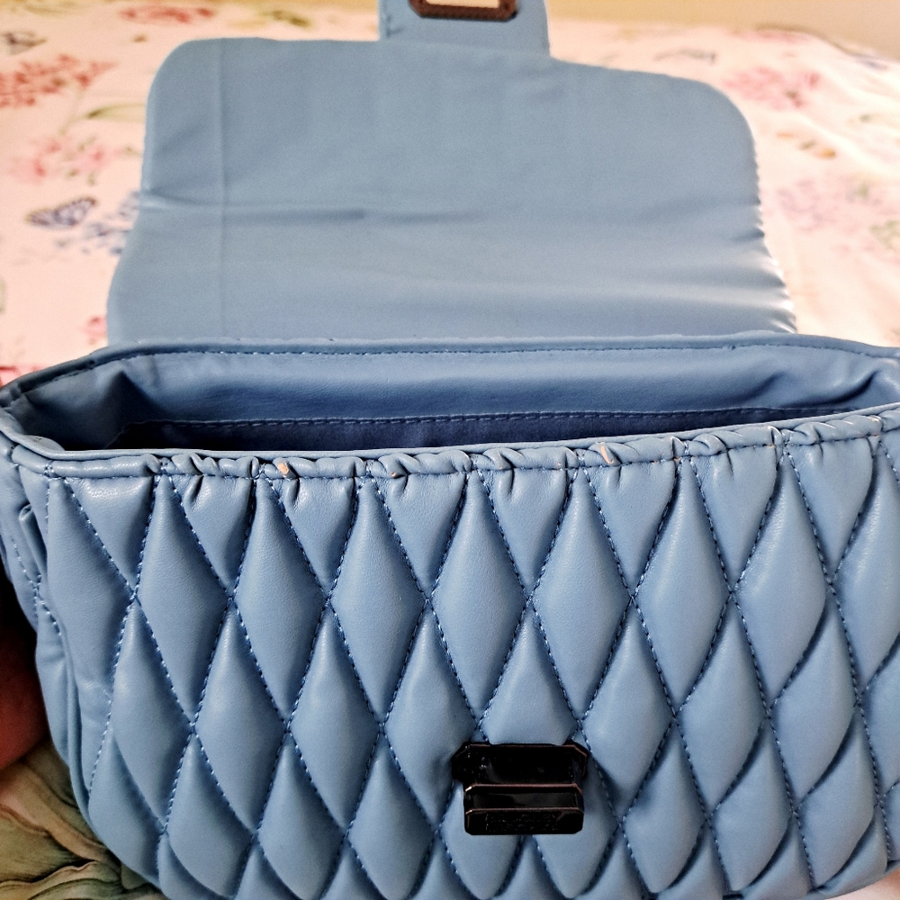 NWT Badgley Mischka Mini Quilted Messenger Bag 💢PRICE FIRM Not Accepting Offers - Picture 4 of 5